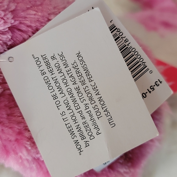 Musical plush Dog, valentine, Carlton Cards - Picture 8 of 8